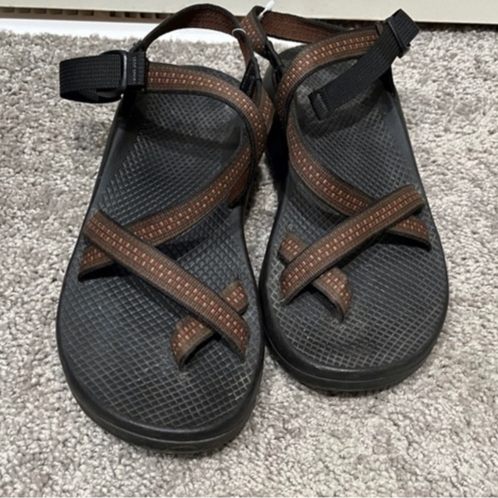 Chaco Z2 Men’s Size 10 - Vibram Soles